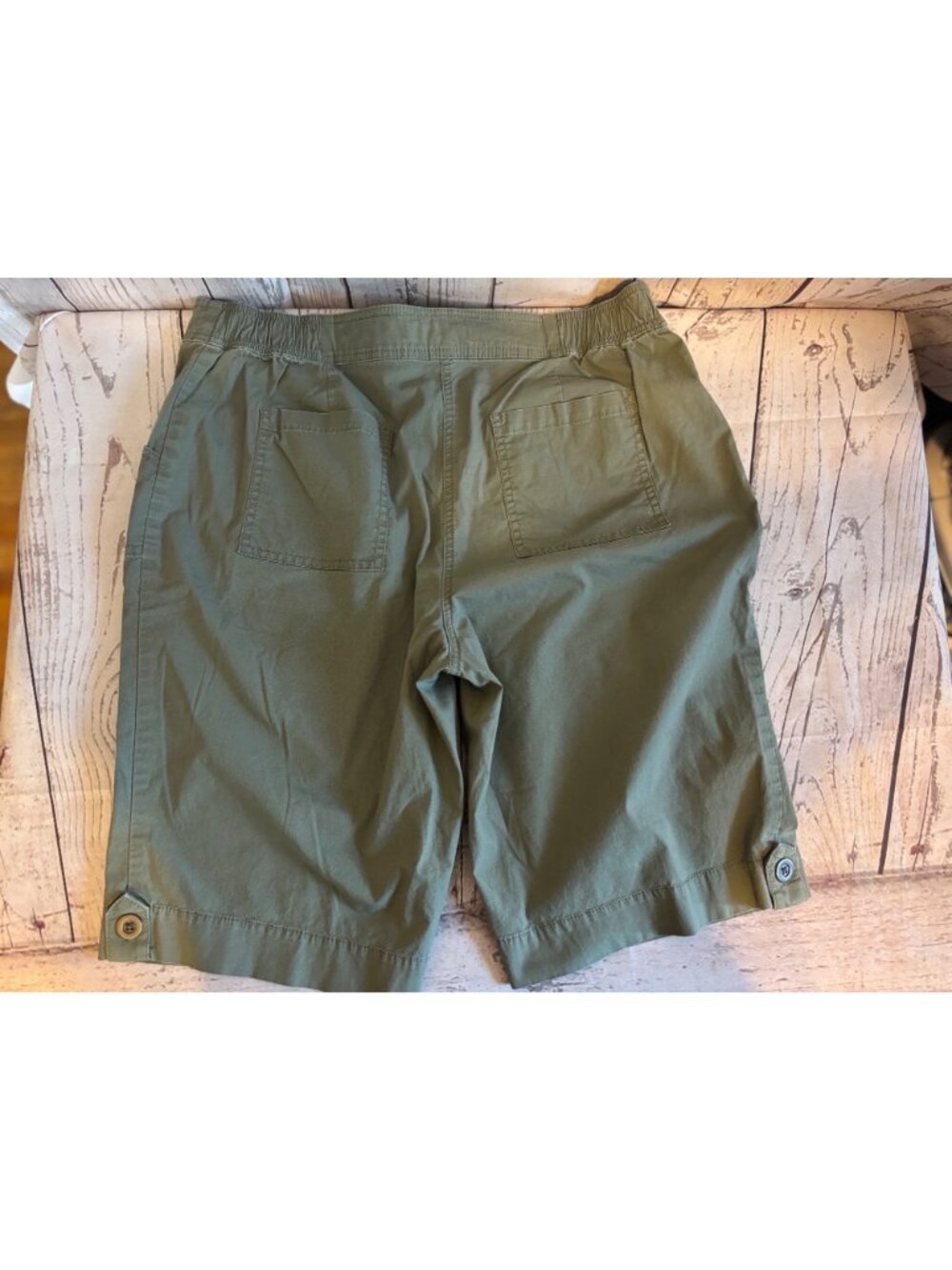 Chico’s Hunter Green Bermuda 4 Pockets Shorts Size 1.5 or Size 12 - Picture 4 of 5